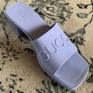 Gucci size 9 slides never been worn